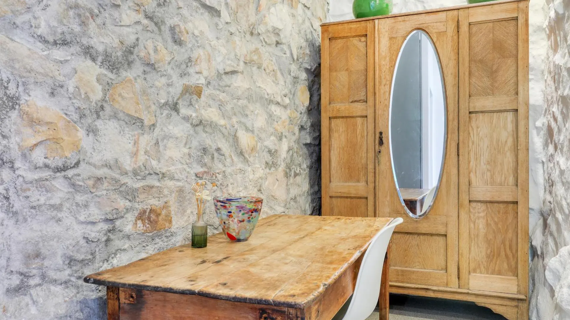 Behr Road Apartment With Sea View Patio Cape Town